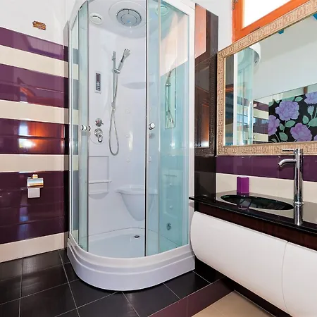 Equipped With Private Pool And Panoramic Sea Views Holiday home